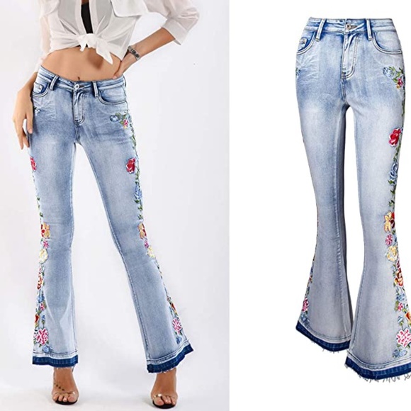 Denim - 2xHP💝Women’s Embroidered High Rise Flared Jeans sz large